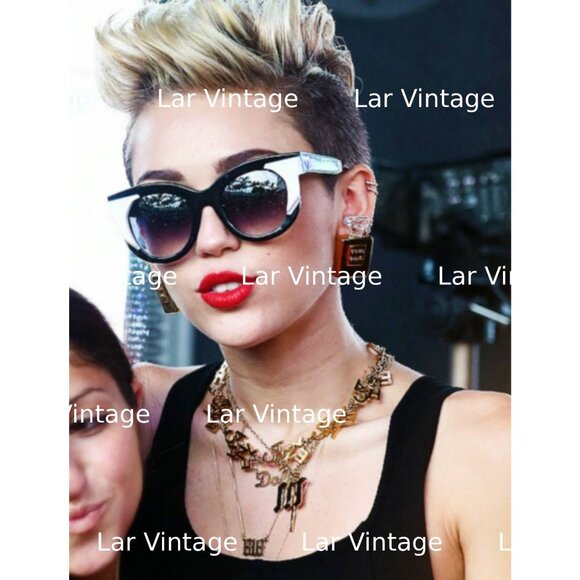 Chanel Vintage Gold Plated Perfume Bottle Large Clip on Earrings Miley Cyrus - Picture 1 of 4